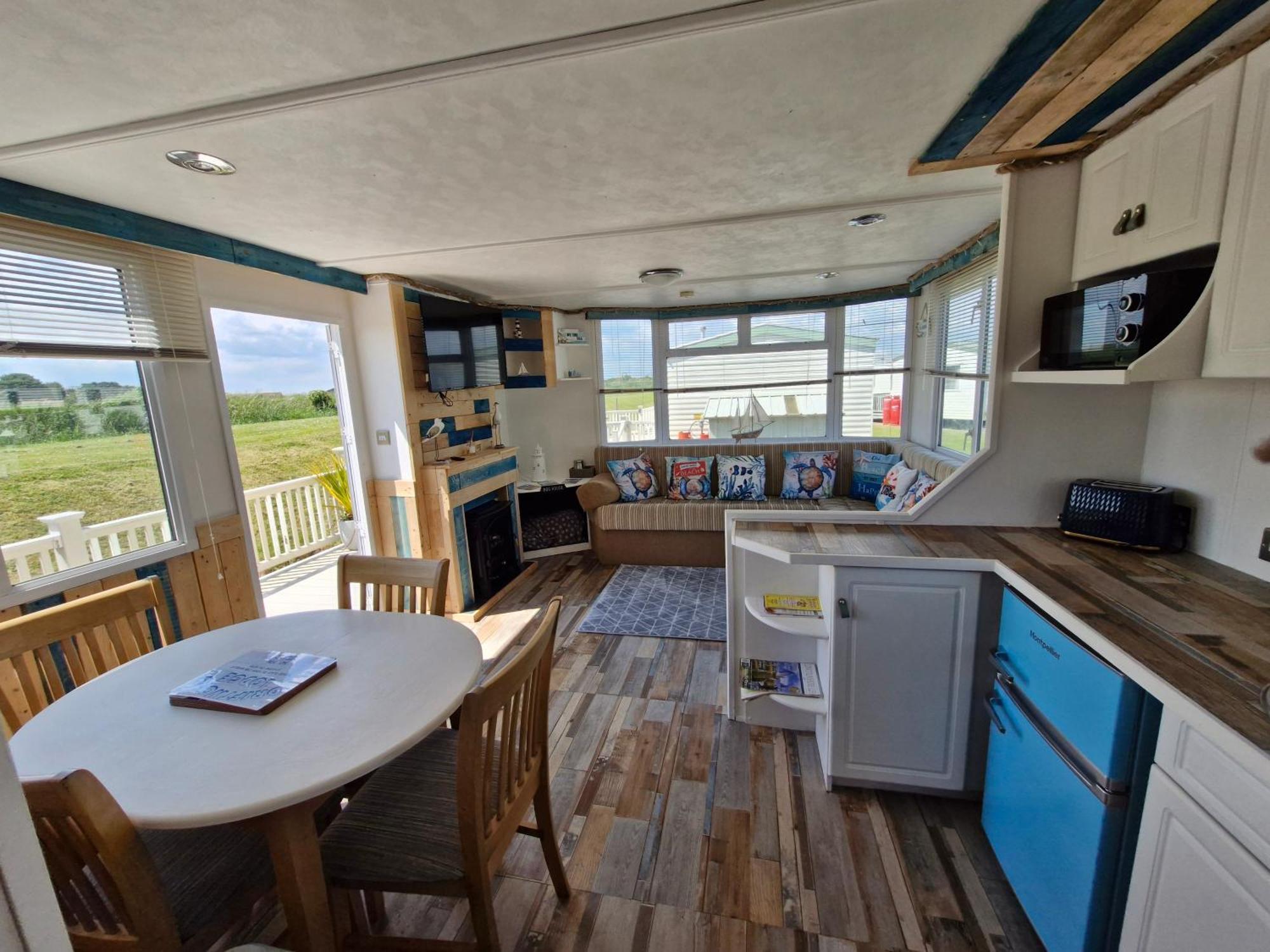 Driftwood Cabin - Dog Friendly Anderby Creek ภายนอก รูปภาพ